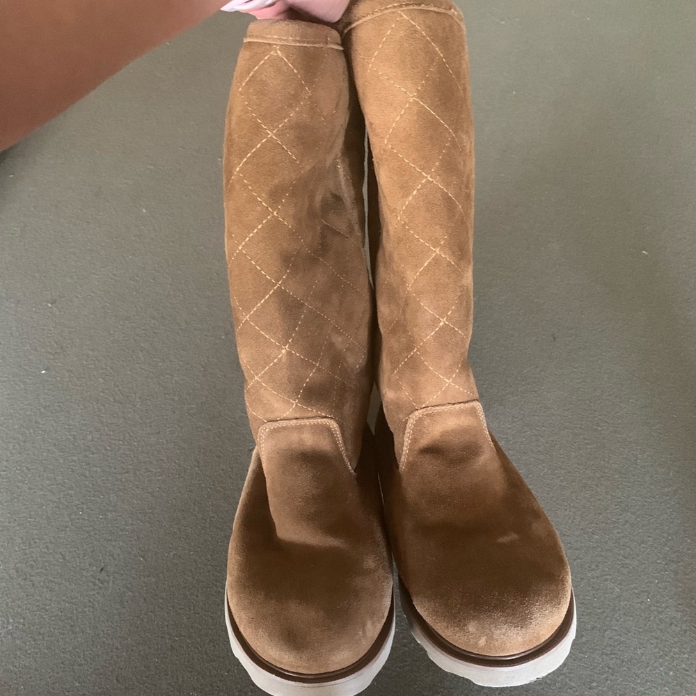 Bear paw Waterproof boots size 10